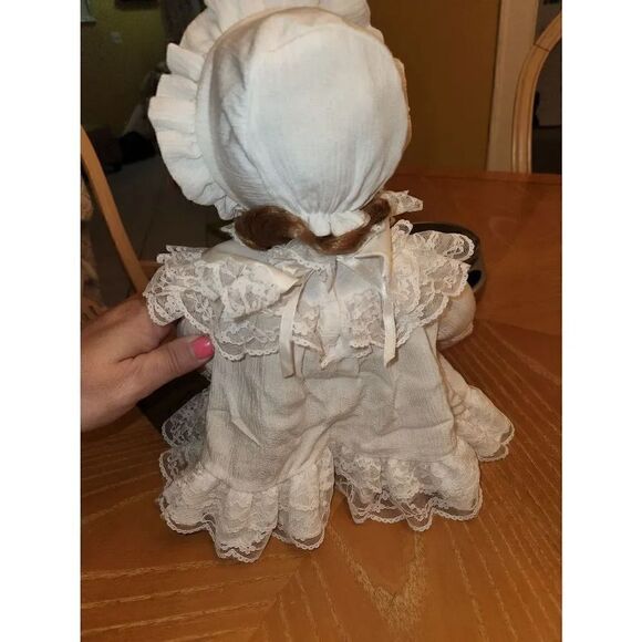 Vintage Georgetown collection Nicole Porcelain doll - Picture 4 of 5